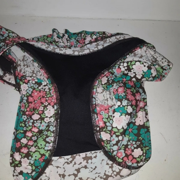 M&CO women's bikini bottom NWOT multicolore Size 9 - Picture 5 of 6